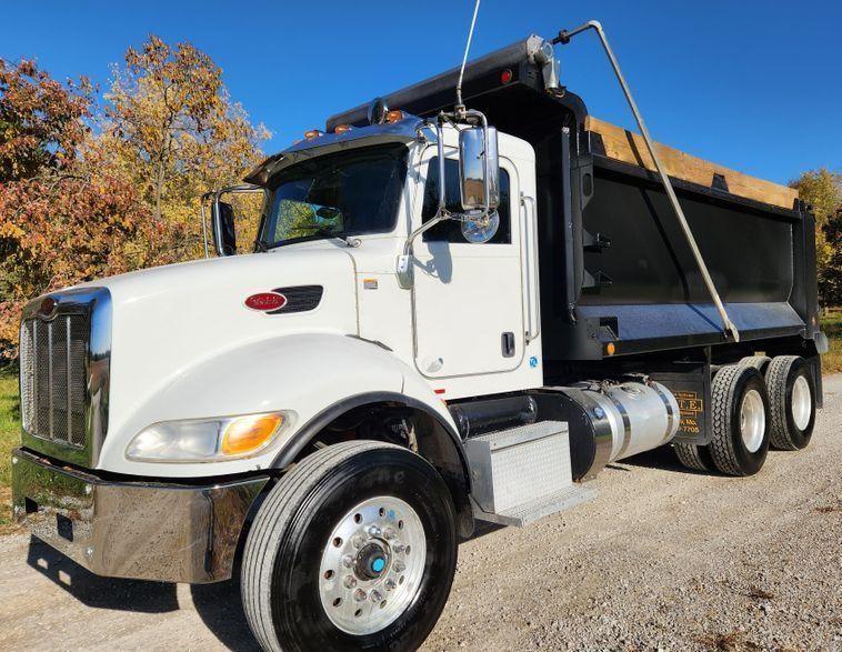 2015 Peterbilt 348